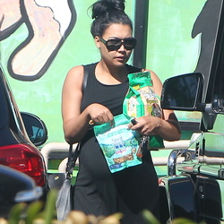 08-30 - Naya leaving For Pets Only in Los Angeles